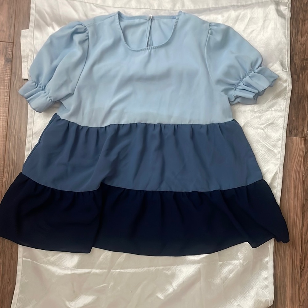 Variety of blue blouse. can’t remember if it’s a M or L.